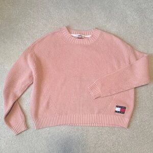 Tommy Jeans label by Tommy Hilfiger peach/shrimp colored sweater Size Small
